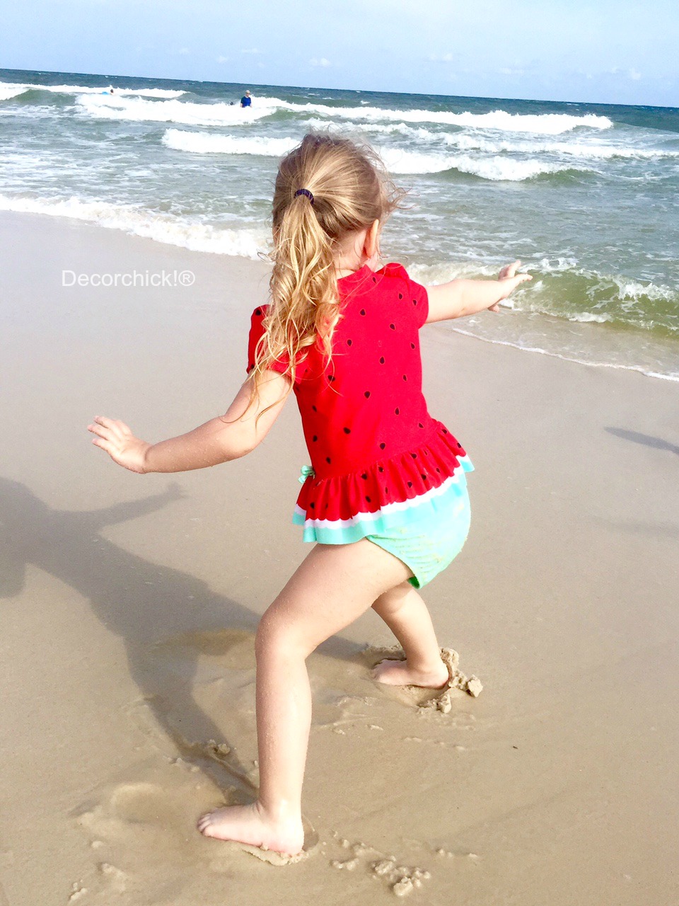 Ellie Surfing | Decorchick!®