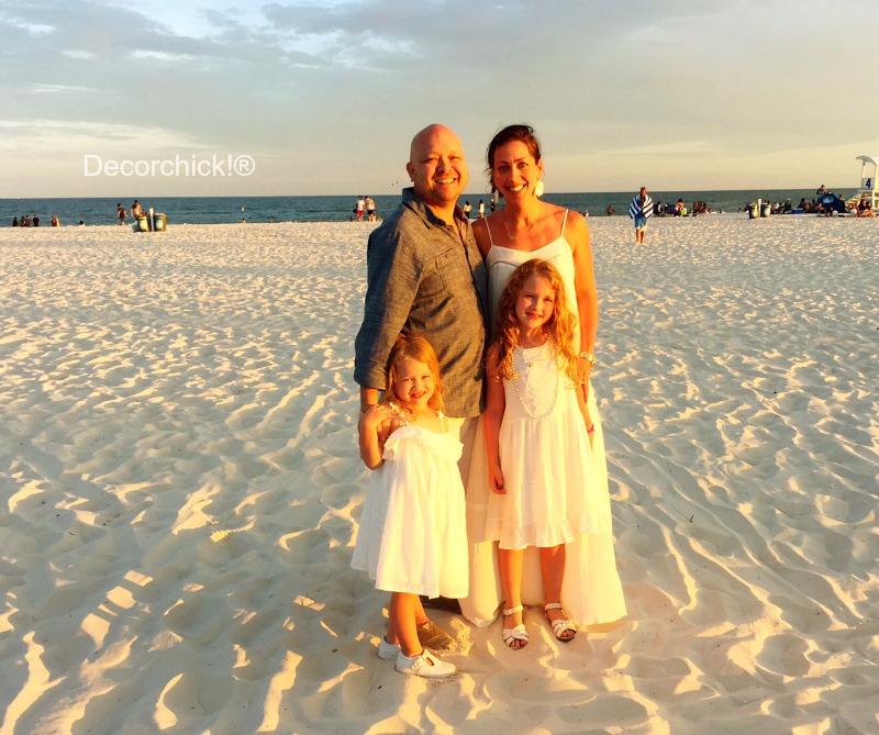 Family Picture on Beach | Decorchick!®