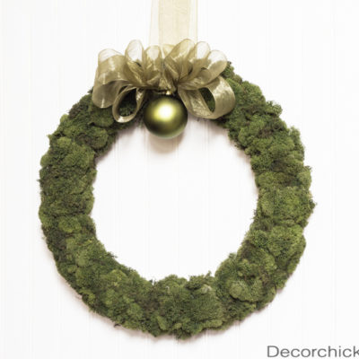 Easy Moss Wreath Tutorial (Holiday Edition!)