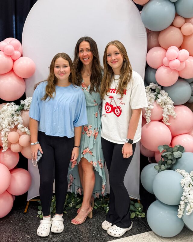 Raising strong, kind, and beautiful girls has been the greatest journey — full of laughter, lessons, and lots of love. I’m so proud of who they are becoming and so grateful I get to be their mom.💕🌸

Happy Mother’s Day!💕💕

#GirlMom #FamilyFirst #GratefulHeart #MomLife #RaisingGirls #mothersday